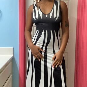 Black & White Maxi Dress 🖤🎬